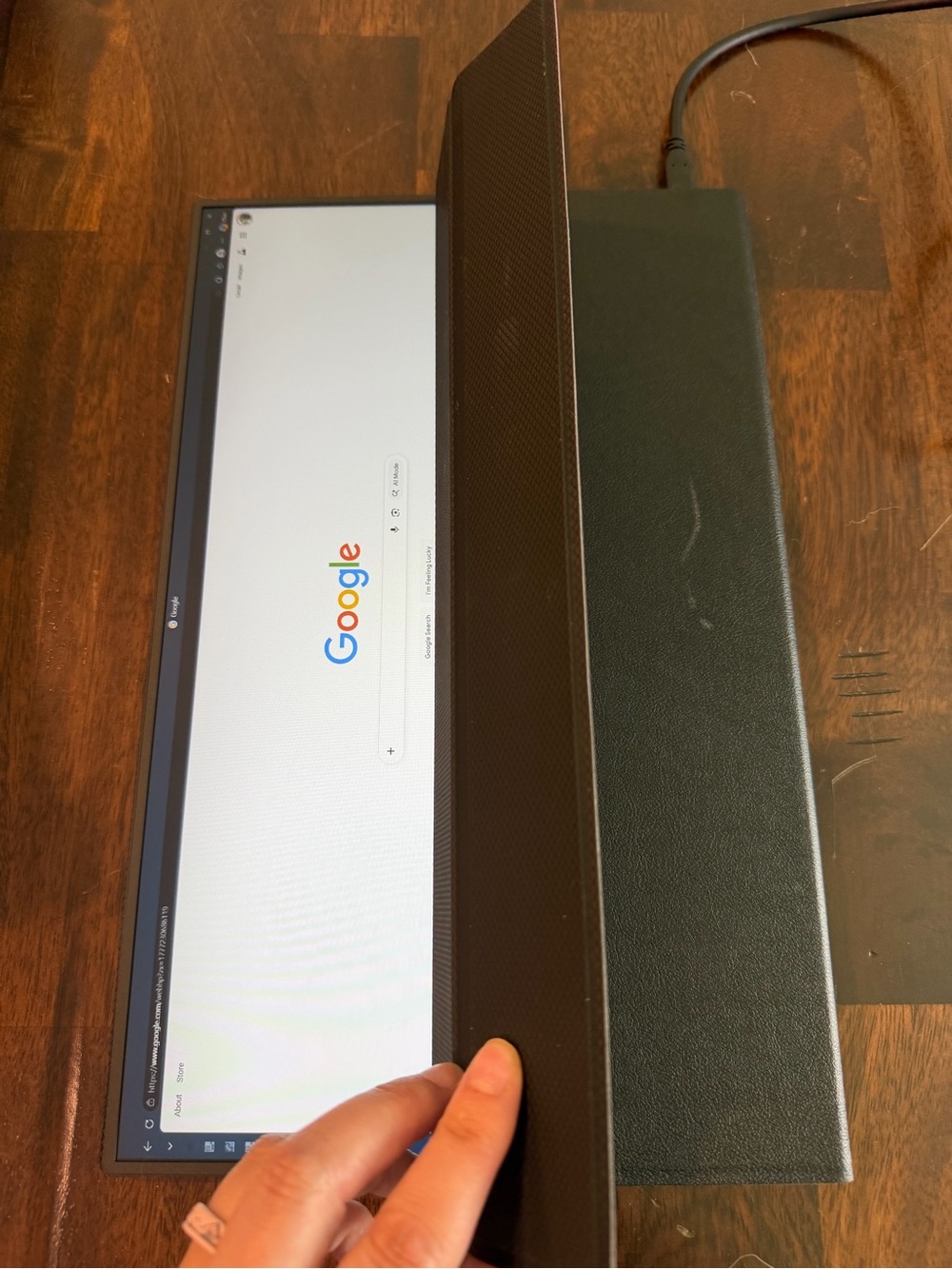 AOC Portable Monitor - Picture 7 of 7